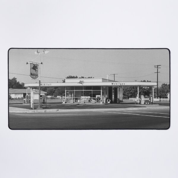 Artikelvorschau, Old Visalia Service Station an der Ecke Mooney und Mineral King entworfen und verkauft von DEL-Productions.