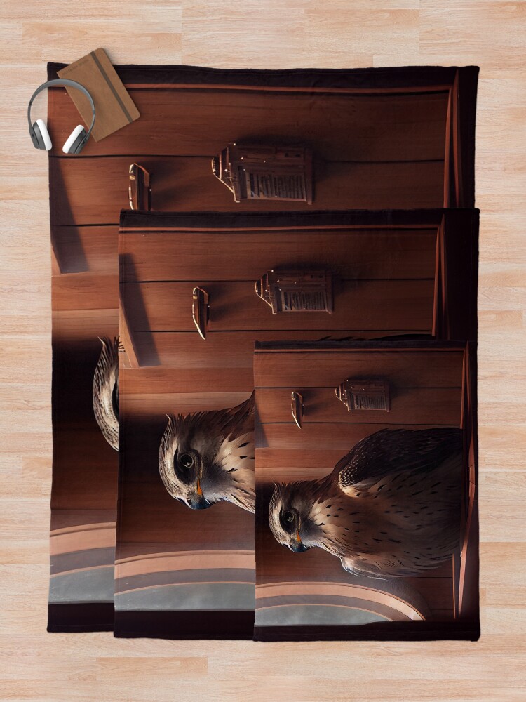 Imagen 5 de 6, Manta con la obra Platinum Falcon in the Sauna Digital Painting, diseñada y vendida por CodeAndColors.