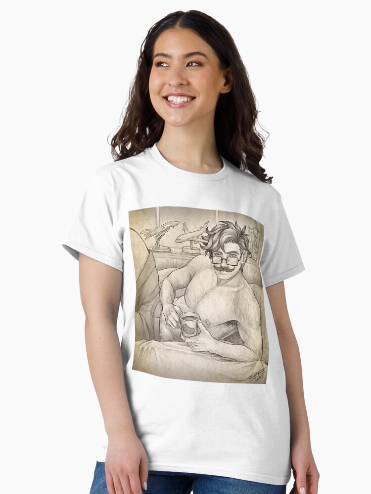Aperçu 2 sur 7. T-shirt classique avec l'œuvre Série Pin-up Bachelor - Harvey Premium créée et vendue par MrCarlosShop.