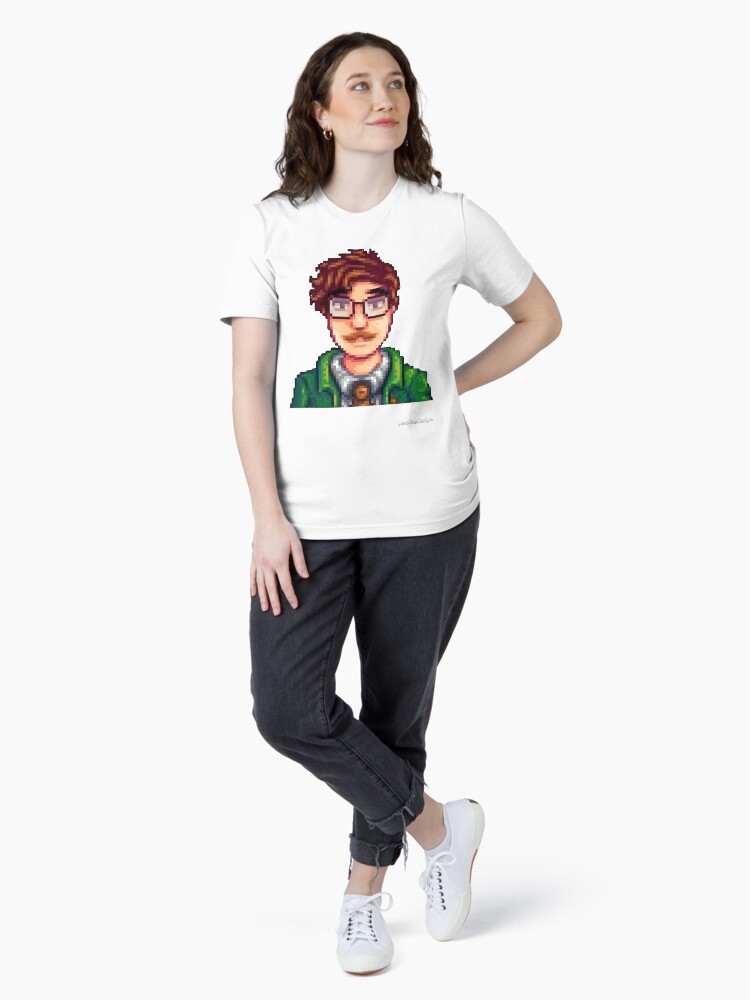 Aperçu 4 sur 7. T-shirt essentiel avec l'œuvre Harvey créée et vendue par MrCarlosShop.