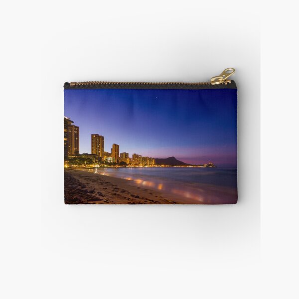 Aperçu de l'œuvre Lever du soleil à Waikiki, Hawaii. créée et vendue par Robatredbubble.