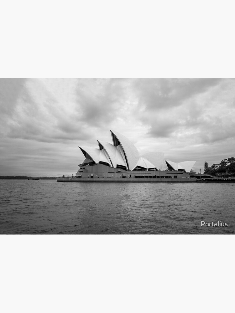 Thumbnail 3 von 3, Fotodruck, Opernhaus in Sydney - schwarz-weiß designt und verkauft von Portalius.