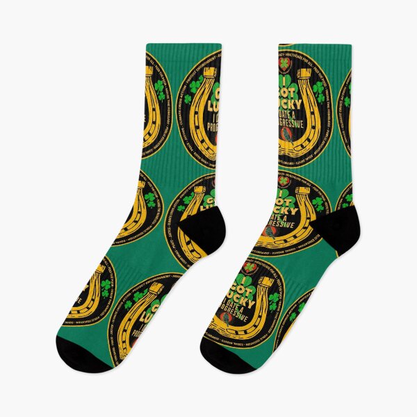 Artikelvorschau, PMD00481 Progressive Movement Designs Irish American Date ein Progressive für St. Patricks Day oder jeden Tag lustige glückliche Hufeisen-Kleeblätter für progressive Demokraten und Anhänger von Bernie Sanders entworfen und verkauft von ProgressiveLeft.