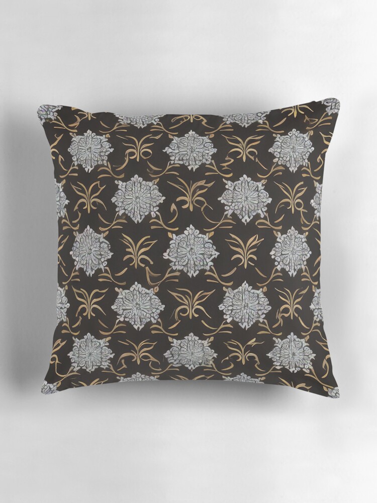 Aperçu 3 sur 4. Coussin avec l'œuvre Shadowed Splendor créée et vendue par Glassmaster.