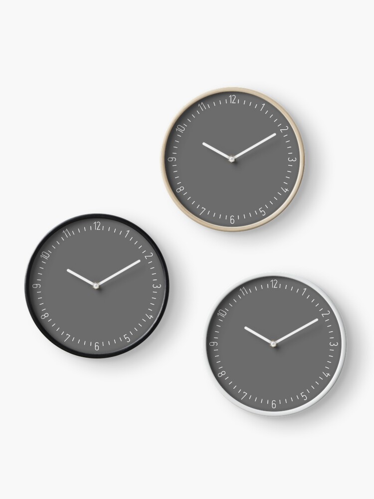 Uhr for Sale mit Saubere Wanduhr mit grauem Hintergrund und  minimalistischem Zifferblatt von knappidesign