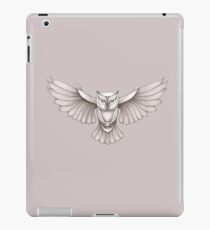 Owl wing span iPad Case/Skin