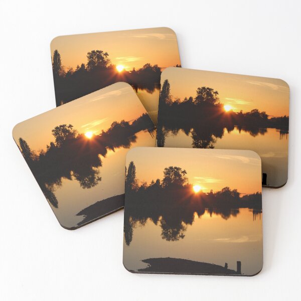 Artikelvorschau, Sunset Reflexionen stilles Wasser entworfen und verkauft von ispeak.