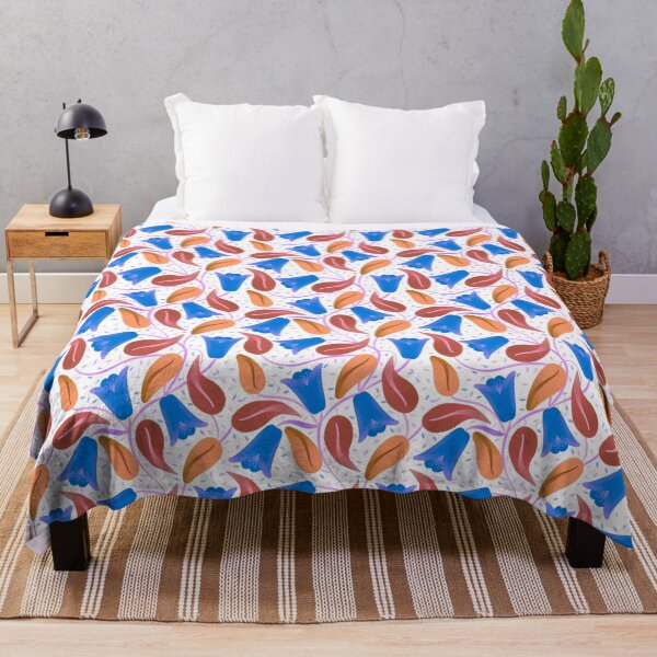 Artikelvorschau, Blue Copihue Flower - White entworfen und verkauft von JaselviiStudio.