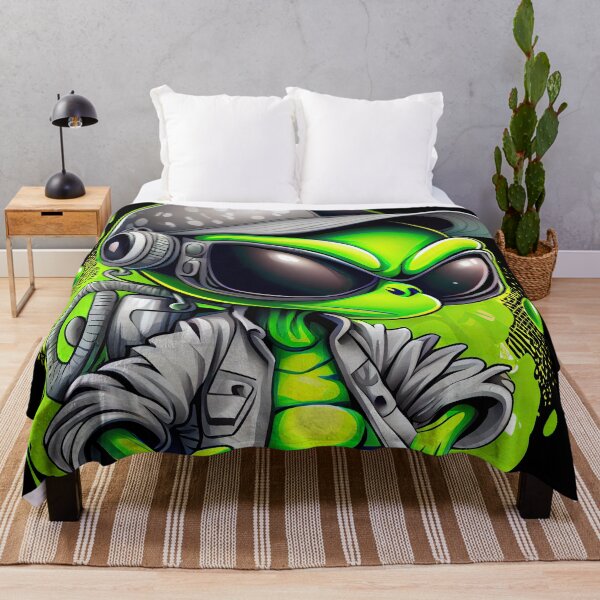 Artikelvorschau, Cool Relaxed Green Alien entworfen und verkauft von Piotrek0001.