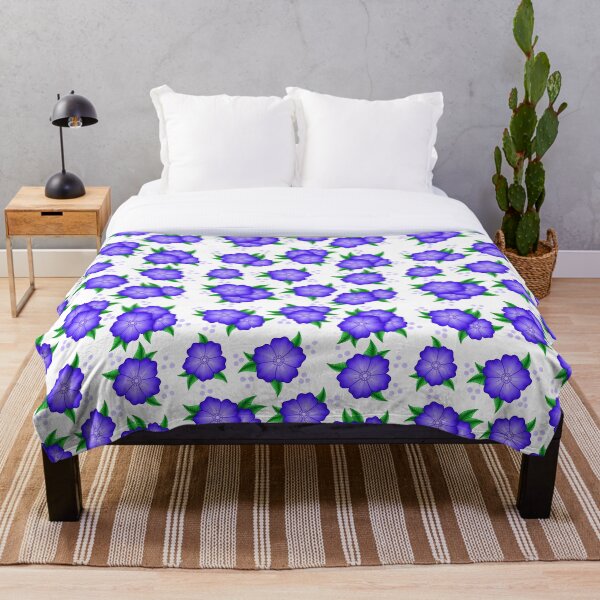 Artikelvorschau, Vibrierendes Indigo schattiertes Blumenmuster mit grünen Blättern entworfen und verkauft von KcmArts.
