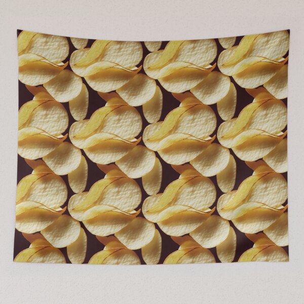 Artikelvorschau, Cute Repeating Potato Chips Pattern - Realistic Crisps Design entworfen und verkauft von Fine Prints.
