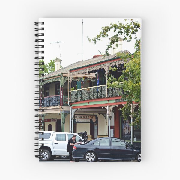 Artikelvorschau, Öffnungszeiten - Corowa Pub entworfen und verkauft von Kerry LeBoutillier.