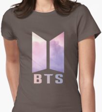 BTS Tailliertes T-Shirt