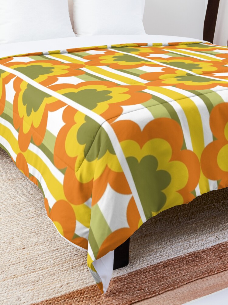 "1970's Pattern / Retro 70s Vintage Seventies style" Comforter by
