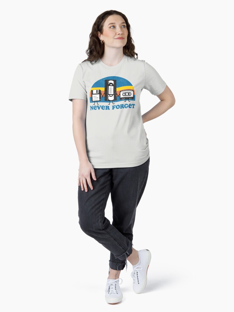 Thumbnail 4 von 7, Essential T-Shirt, Nie vergessen designt und verkauft von Tingsy.