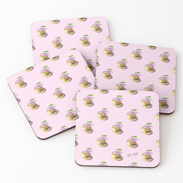 Artikelvorschau, Apple Disco ball- pastel yellow- pink background- pattern entworfen und verkauft von Studio Lydia Lovely.