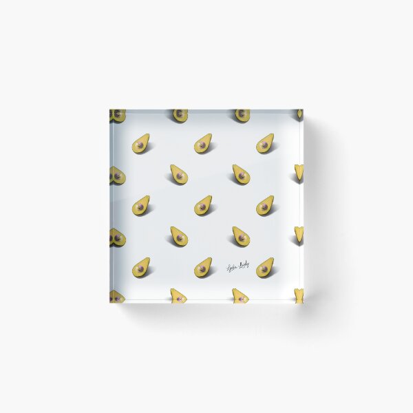 Artikelvorschau, Avocado pattern pastel yellow- white background entworfen und verkauft von Studio Lydia Lovely.