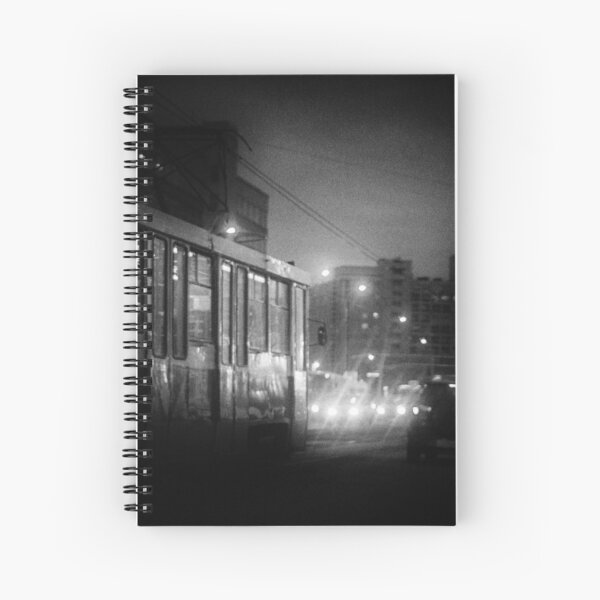 Aperçu de l'œuvre Trolleybus Pinhole Camera Résumé Imprimer créée et vendue par NeonAbstracts.