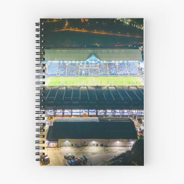 Artikelvorschau, Hillsborough Football Stadium bei Nacht entworfen und verkauft von Airpower Art.