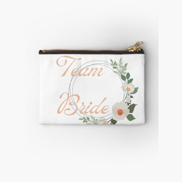 Aperçu de l'œuvre Cadeau de douche nuptiale Team Bride Bachelorette créée et vendue par Way Cool Tees.