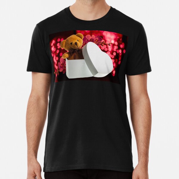 bear with orchid in heart box Premium T-Shirt