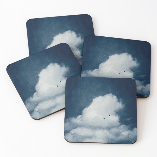 Artikelvorschau, Gemalte weiße Wolke auf dunkelblauem Himmel entworfen und verkauft von Dyrk Wyst Redbubble Shop.