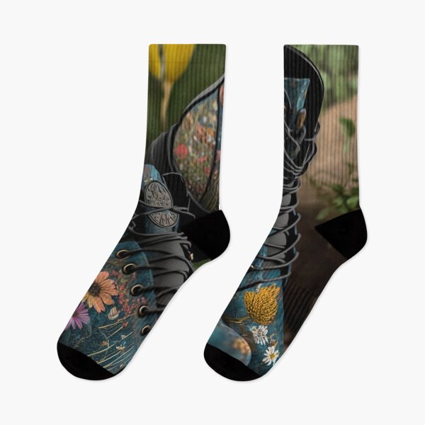 Aperçu de l'œuvre Bottes de randonnée fleurs sauvages | Matériel de camping | Randonnée créée et vendue par ArtfulDelights.