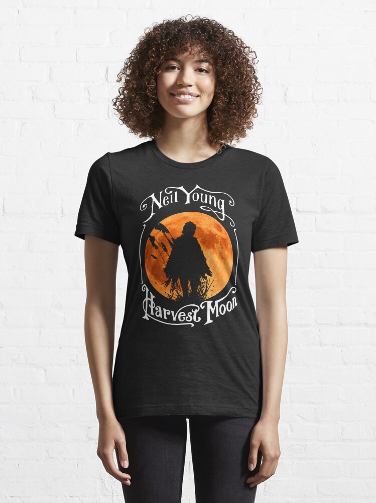 Discover Silhouette Man Wheat Art -Young Classic | Essential T-Shirt 