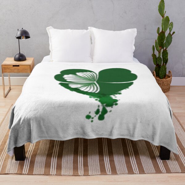 Aperçu de l'œuvre Kids Girls Heart St Patricks Day Shamrock Irish Toddler Baby T-Shirt créée et vendue par artibra.