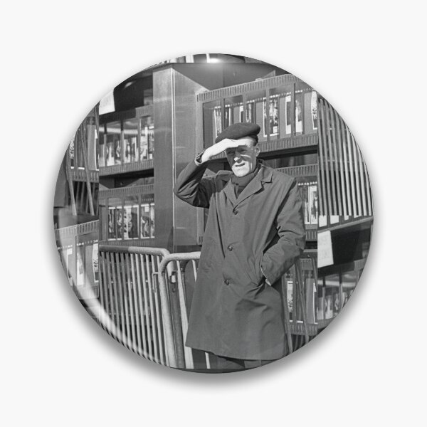 Item preview, r30 / finition 2023: l'Olivier Reporter Photo sur: 3 - Les Gens de Paris 1975 Okaio-Umin Créations Olavia-Olao designed and sold by o.okaïo.