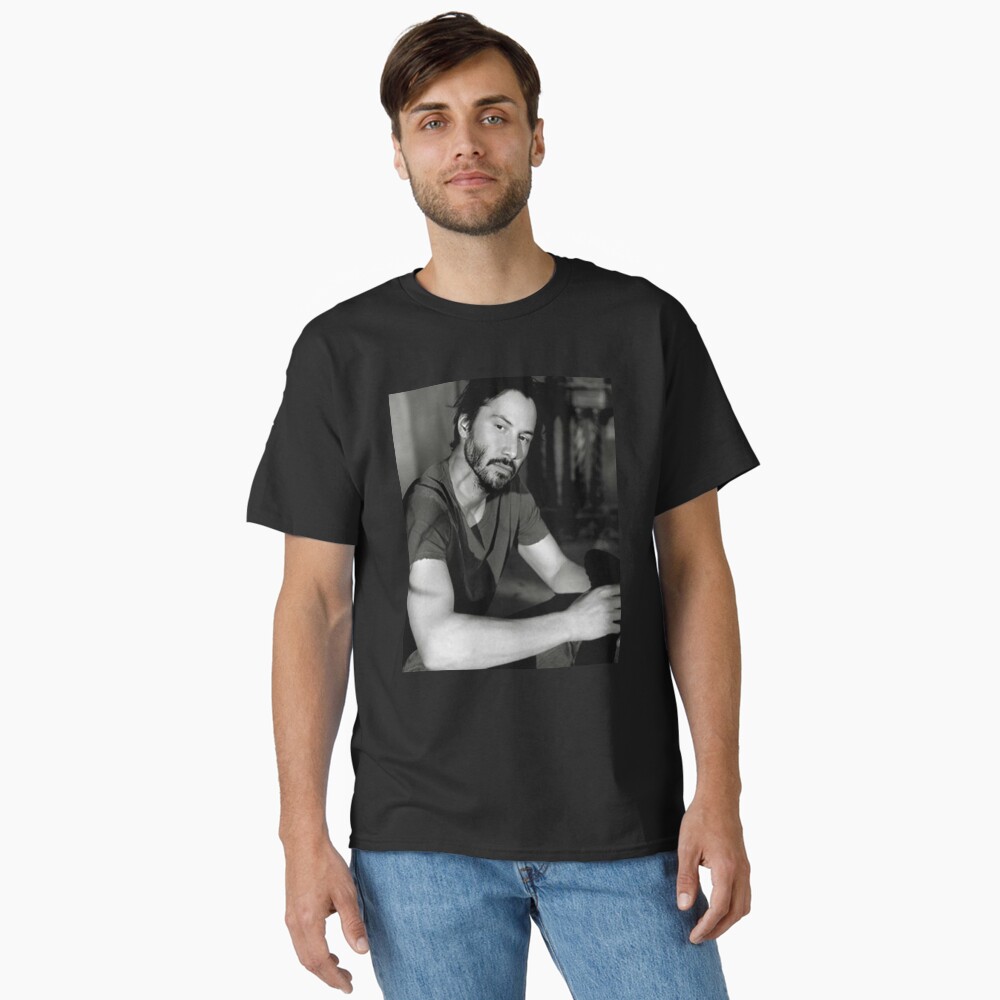 Artikel-Vorschau von Classic T-Shirt, designt und verkauft von Aouad98.