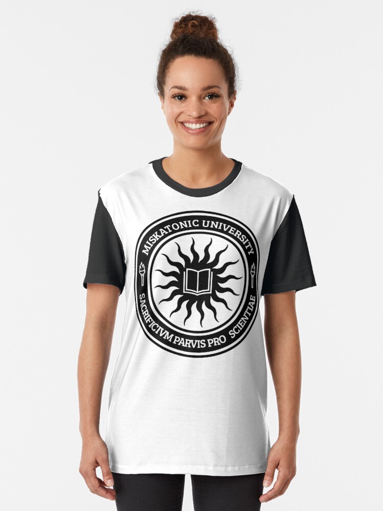 miskatonic university shirt color out of space