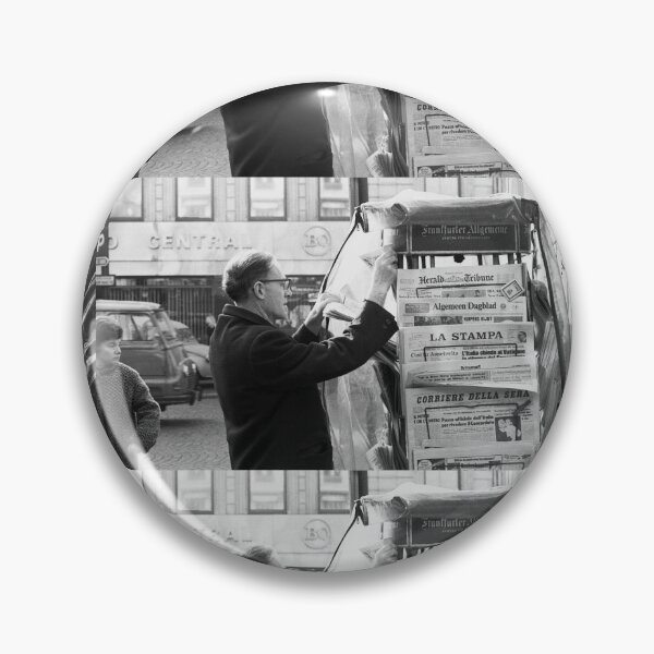 Item preview, r27 / finition 2023  - Olivier Reporter Photo sur: 6 - Les Gens de Paris 1975  Okaio-Umin  Créations  Olavia-Olao designed and sold by o.okaïo.