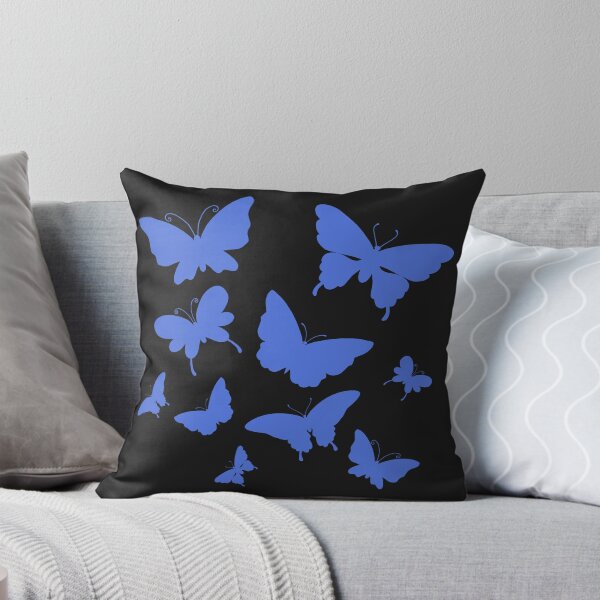 Artikelvorschau, Niedliche Schmetterlingsmuster blau auf schwarz entworfen und verkauft von Chaoticzarts.
