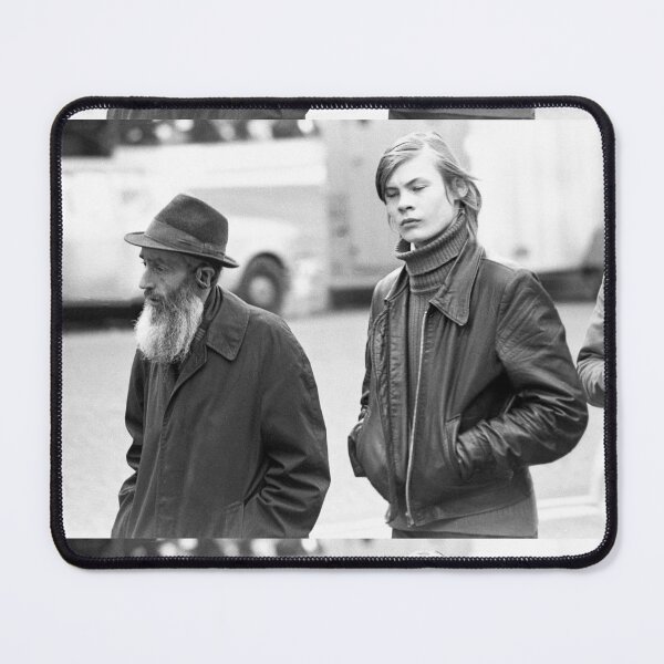 Item preview, r26 / finition 2023 - Olivier Reporter Photo sur: 7 - Les Gens de Paris 1975 Okaio-Umin Créations Olavia-Olao designed and sold by o.okaïo.