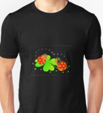 4 leaf clover lady bug design Unisex T-Shirt