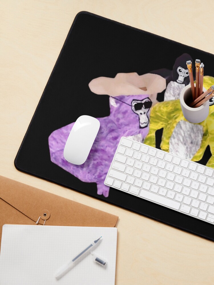Aperçu 3 sur 5. Tapis de souris avec l'œuvre Moi et mes amis pour toujours ! - Gorilla Tag Here Banana créée et vendue par TheDudeForU.