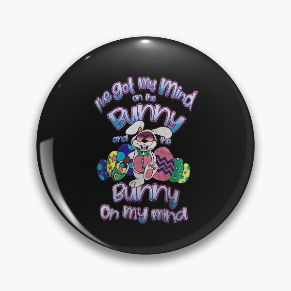 Artikelvorschau, I've Got My Mind On The Bunny And The Bunny On My Mind T-Shirt entworfen und verkauft von Dragon-Copeha.