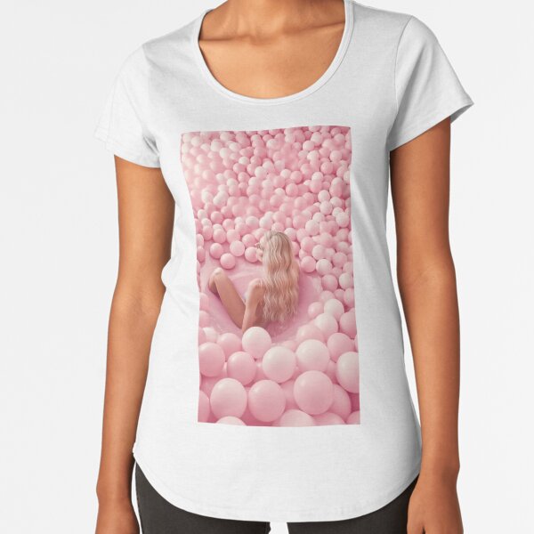 Woman in the ball pool Premium Scoop T-Shirt