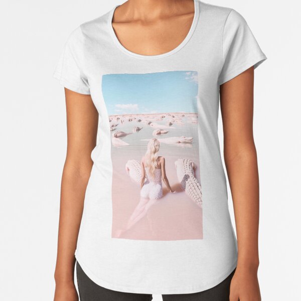 Woman with crocodiles Premium Scoop T-Shirt