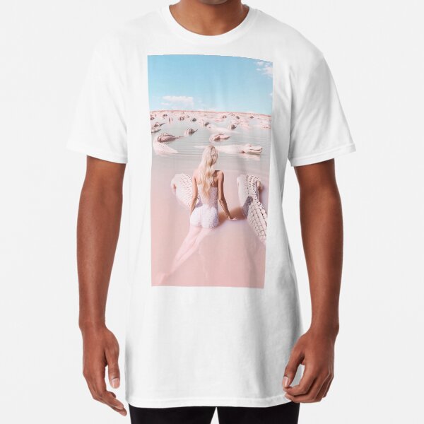 Woman with crocodiles Long T-Shirt