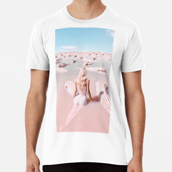 Woman with crocodiles Premium T-Shirt