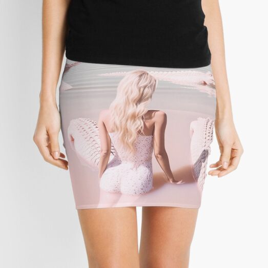 Woman with crocodiles Mini Skirt