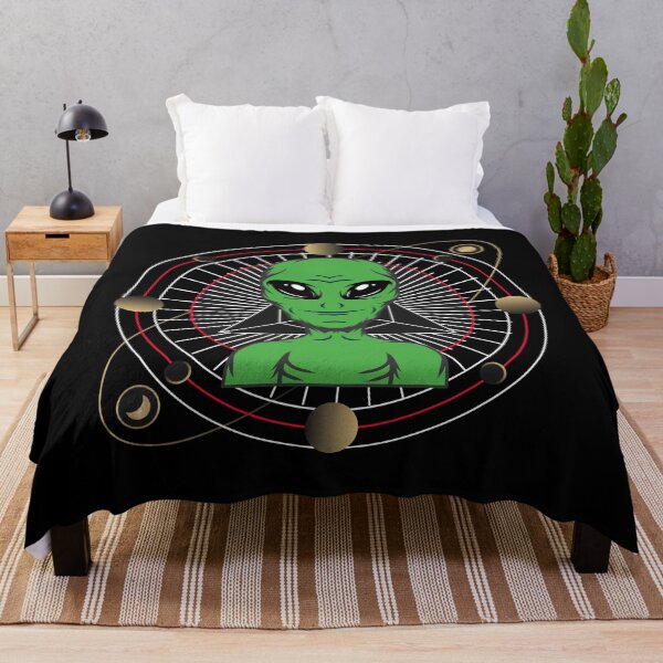 Artikelvorschau, Alien mit Planeten im Weltall Cooles Alien Design ideal für alle Fans von Außerirdischen entworfen und verkauft von ReneMM.