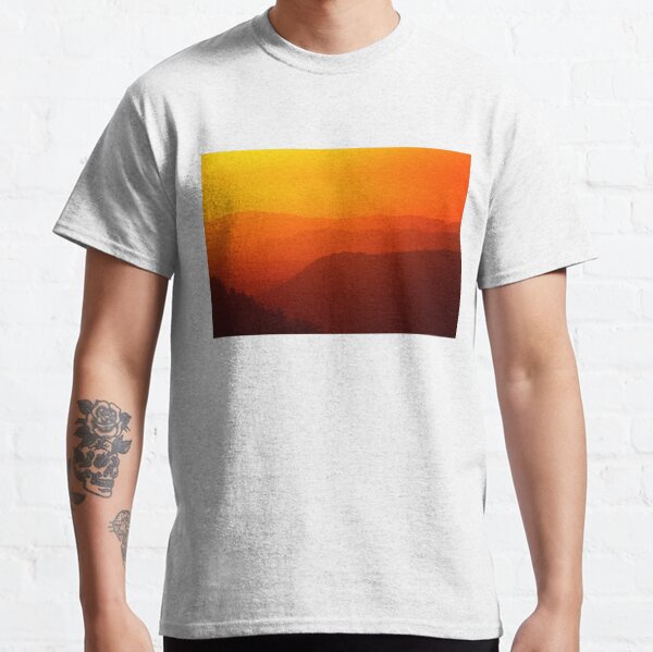 Setting sun over Yosemite - Nature Lover Gift Classic T-Shirt