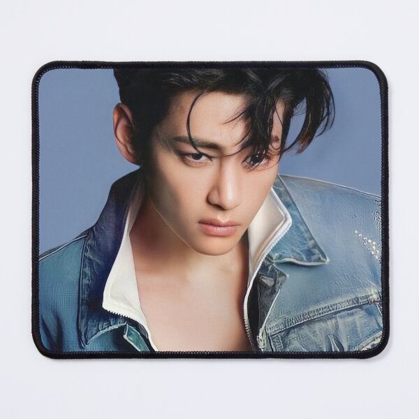 ur,mouse_pad_small_flatlay,