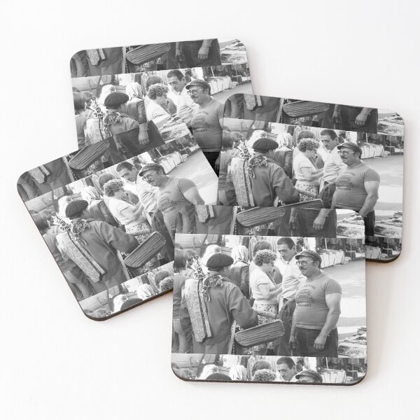 Item preview, r24 / finition 2023 - Olivier Reporter Photo sur: 9 - Les Gens de Paris 1975 Okaio-Umin Créations Olavia-Olao designed and sold by o.okaïo.