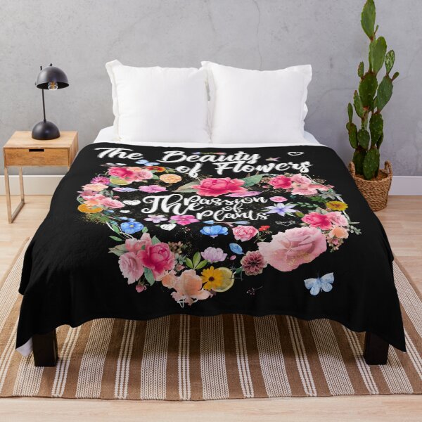 Aperçu de l'œuvre The Beauty of Flowers, the Passion for Plants Women's Floral Wildflowers créée et vendue par AJ DESIGN.