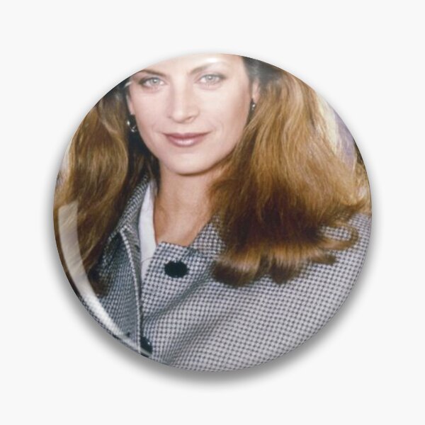 Artikelvorschau, Kirstie Alley entworfen und verkauft von HICHAKARI.