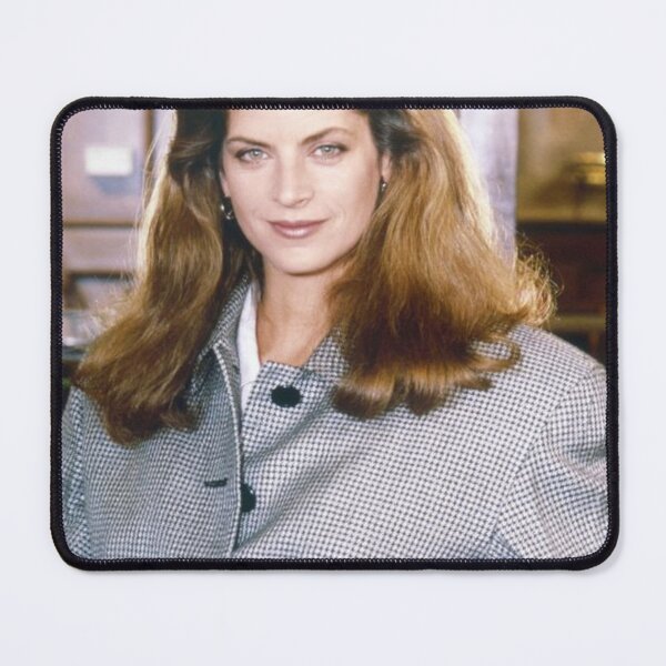 Artikelvorschau, Kirstie Alley entworfen und verkauft von HICHAKARI.